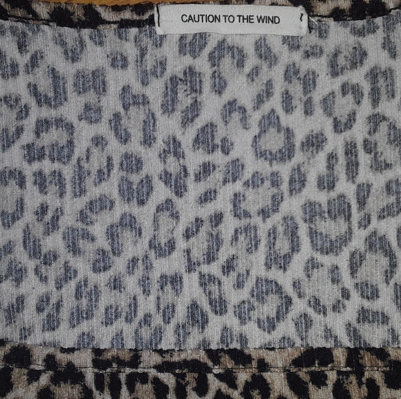 Leopard print cheetah print crop top - Picture 4 of 8